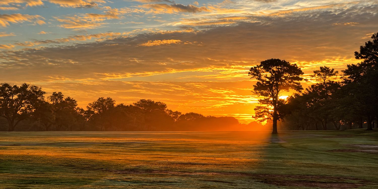Colonial Golf Course Community