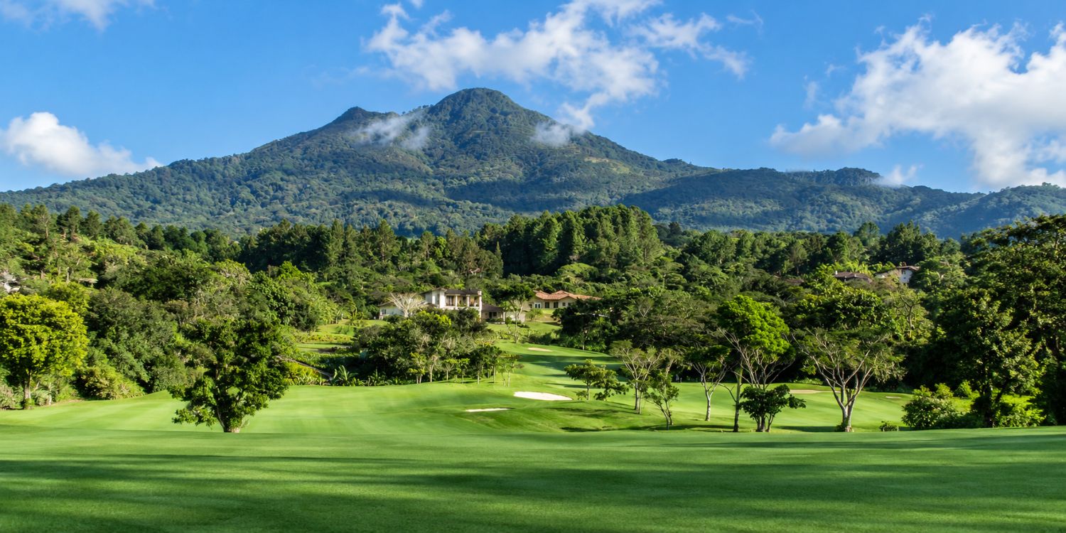 Lucero Golf & Country Club